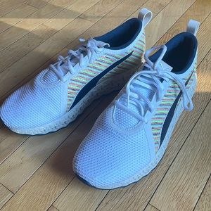 Mens Puma size 11 calibrate running shoe white with rainbow stripes